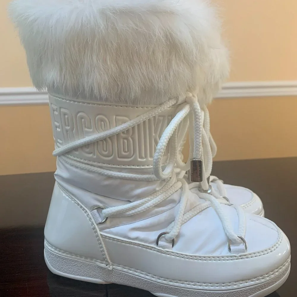 Snow Boots - Picture 2 of 3